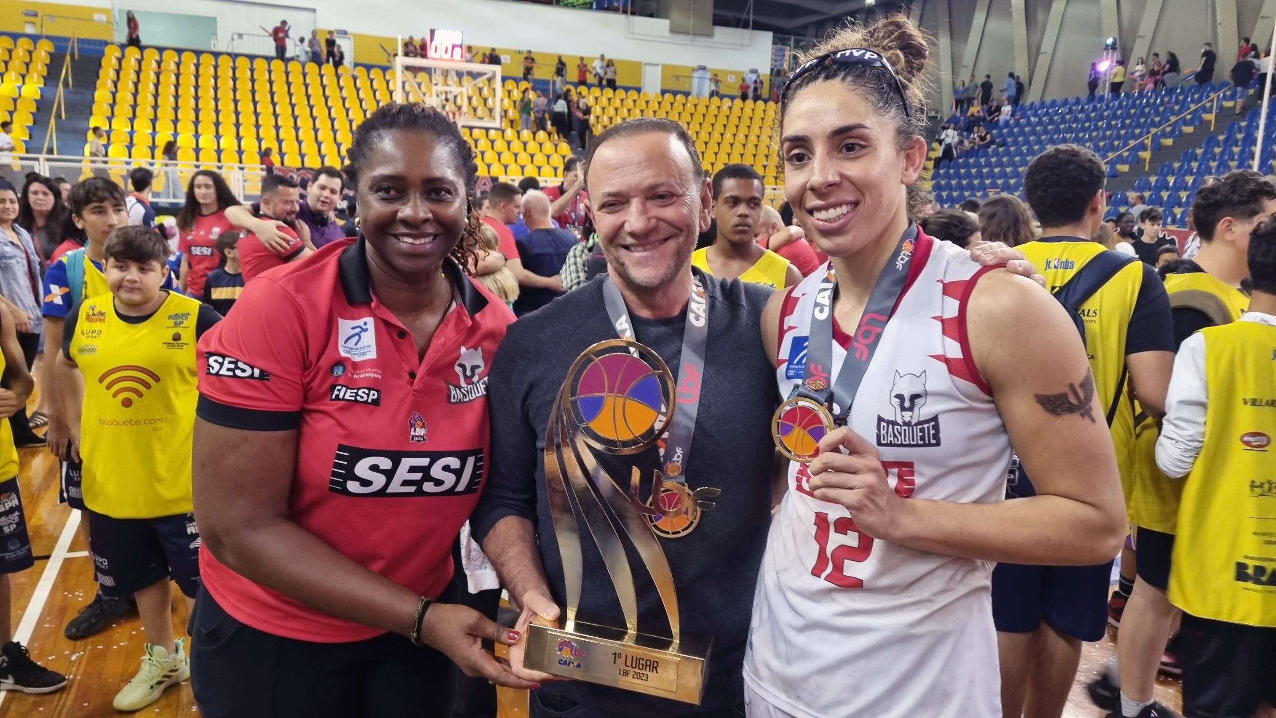 SESI - Araraquara - Sesi Araraquara é campeão Paulista de Basquete Feminino